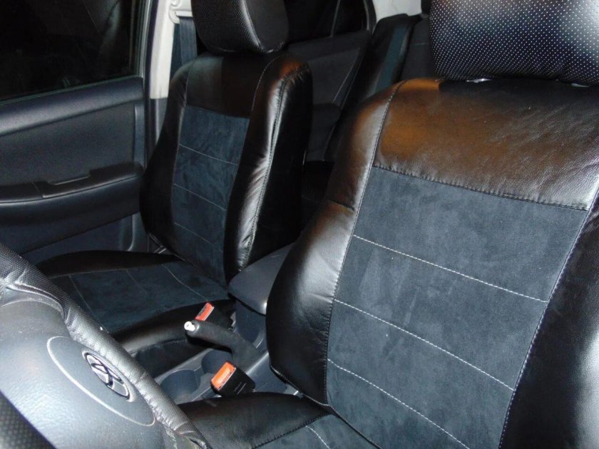 Чехлы на Тойота Королла 120