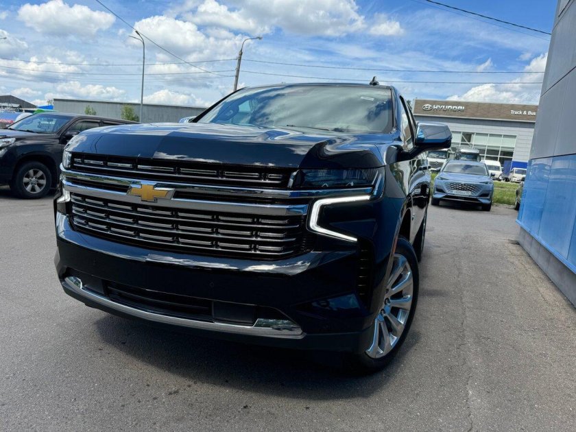 Chevrolet tahoe 2021 черный