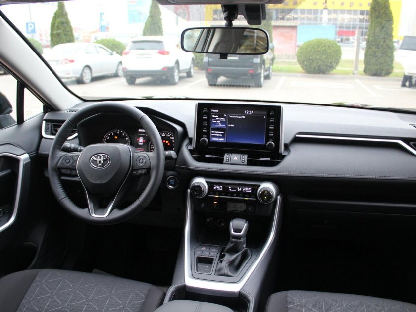 Тойота рав-4 2018 комплектация комфорт