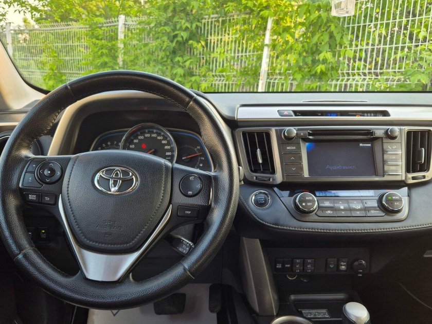 Тойота рав 4 2013