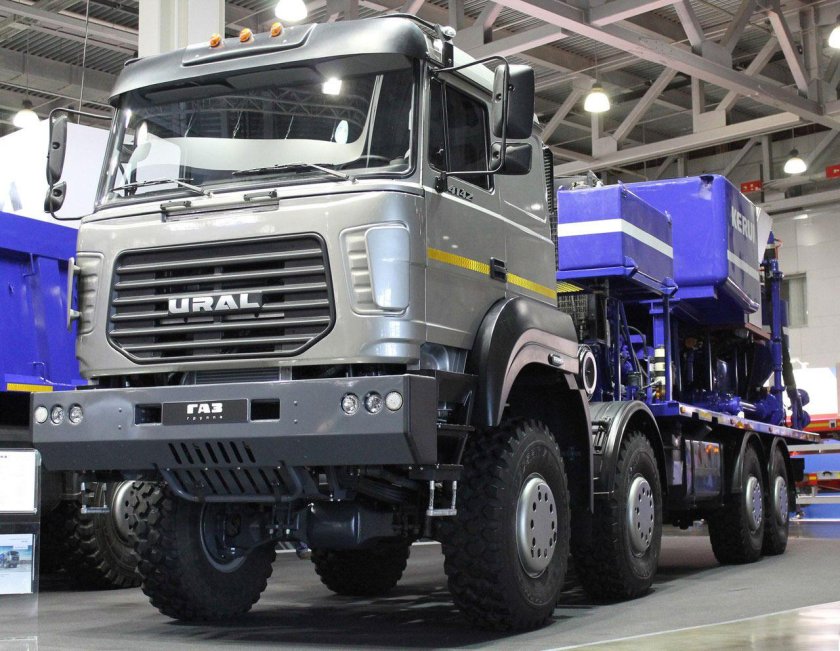 Урал бескапотный 6х6