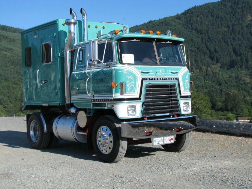 Mack грузовик Безкапотник