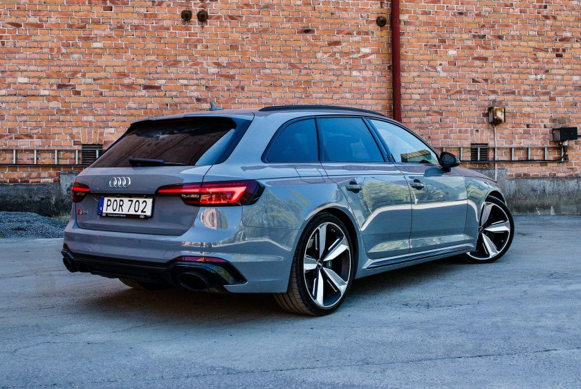 Ауди rs4 avant