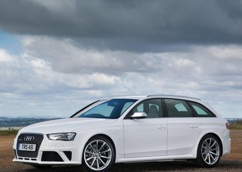 Ауди рс4 Авант 2013