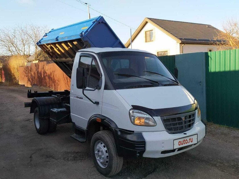 Самосвал газ-саз-2505 \ валдай\