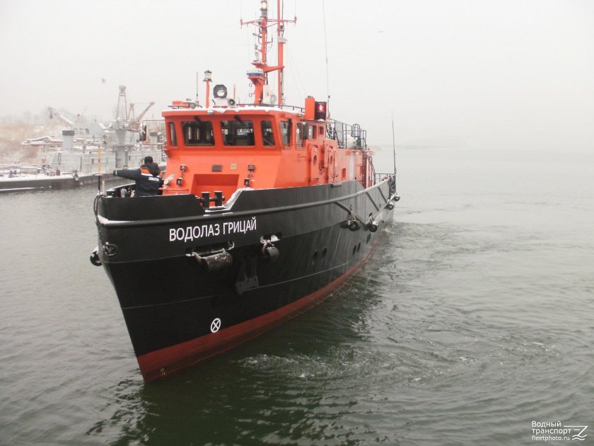 Водолаз Грицай судно