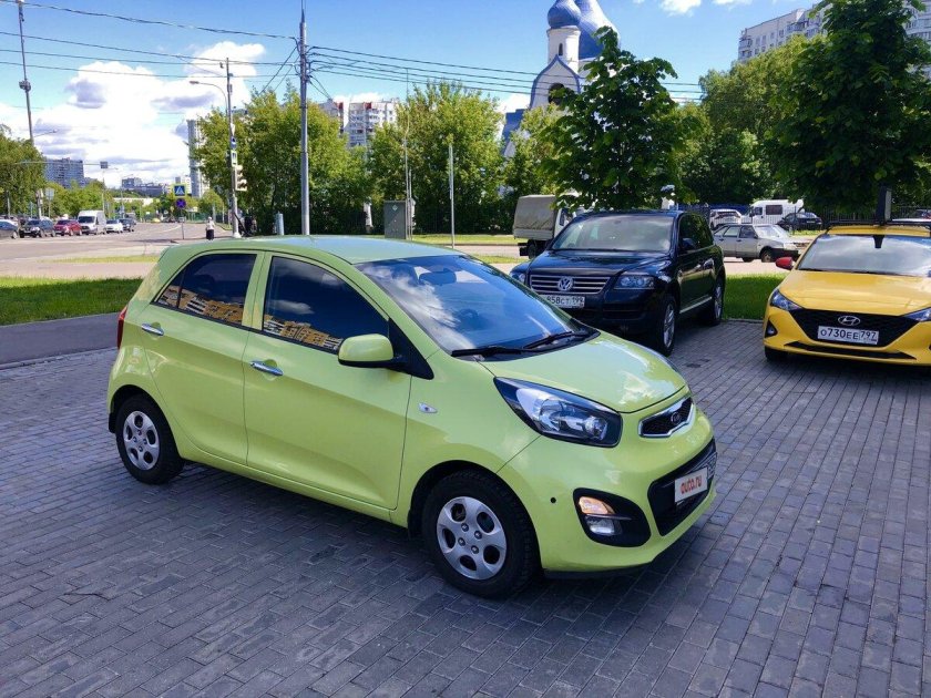 Киа Пиканто зеленая