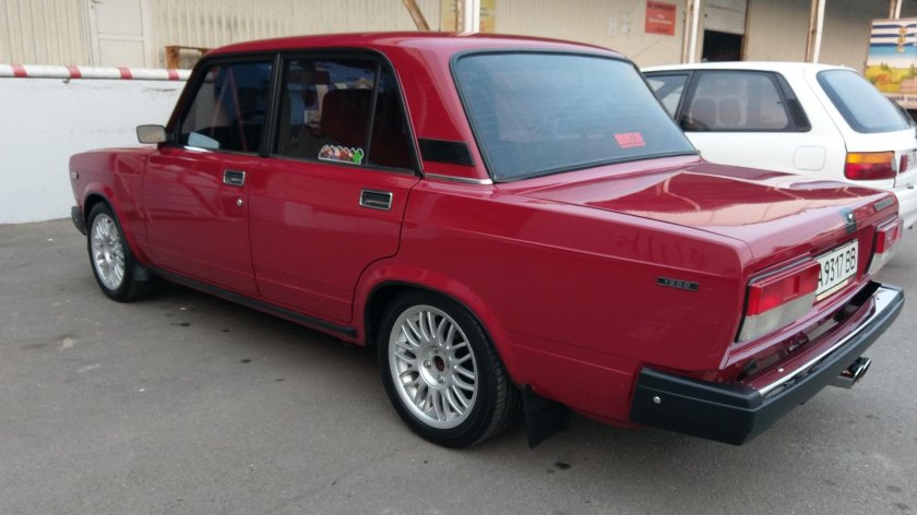 ВАЗ 2107 Кармен