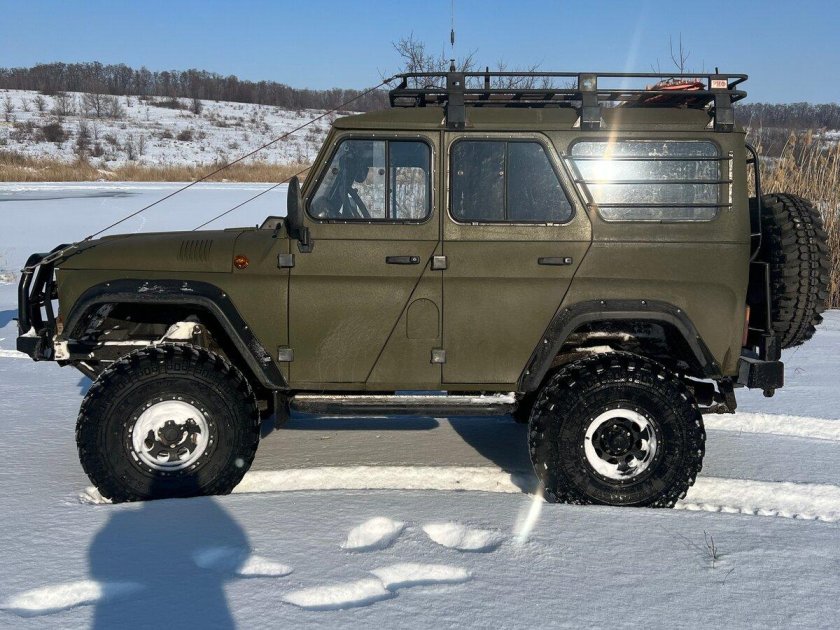 Внедорожник уаз хантер