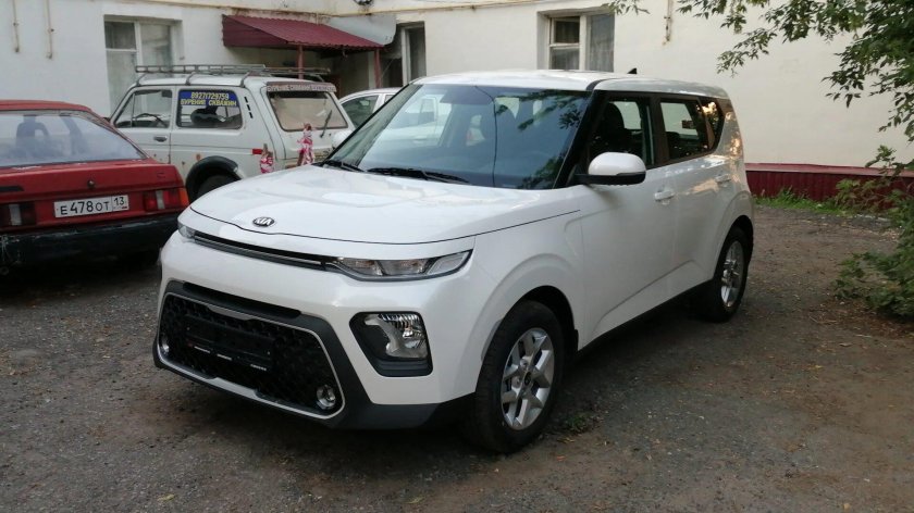 Киа соул белая 2021