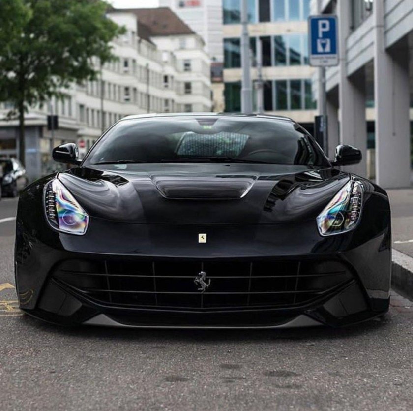 Феррари Берлинетта черная