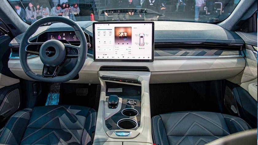 Электромобиль zeekr 001