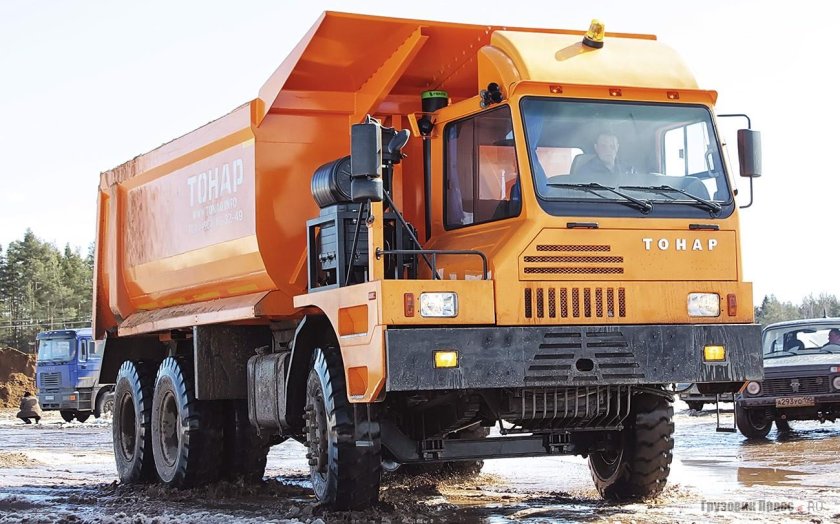 Карьерный самосвал Тонар-45251