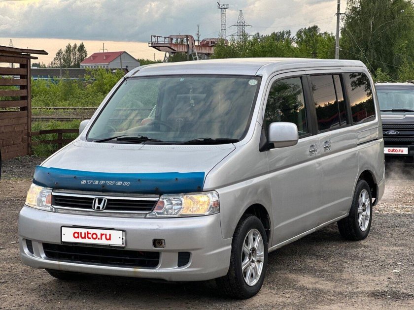 Хонда степвагон 2003 года пятиместный