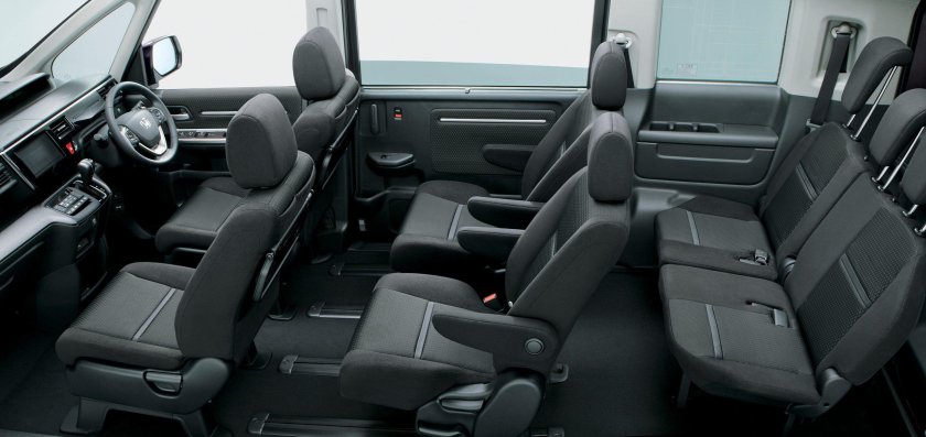 Honda Stepwgn spada 5