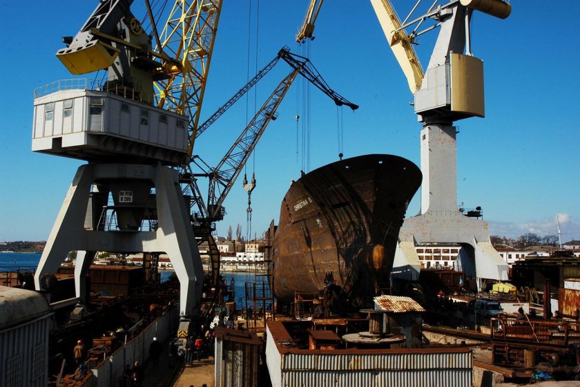 Судоремонтный завод Севастополь