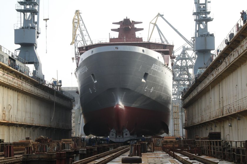 Судостроительный завод янтарь Калининград