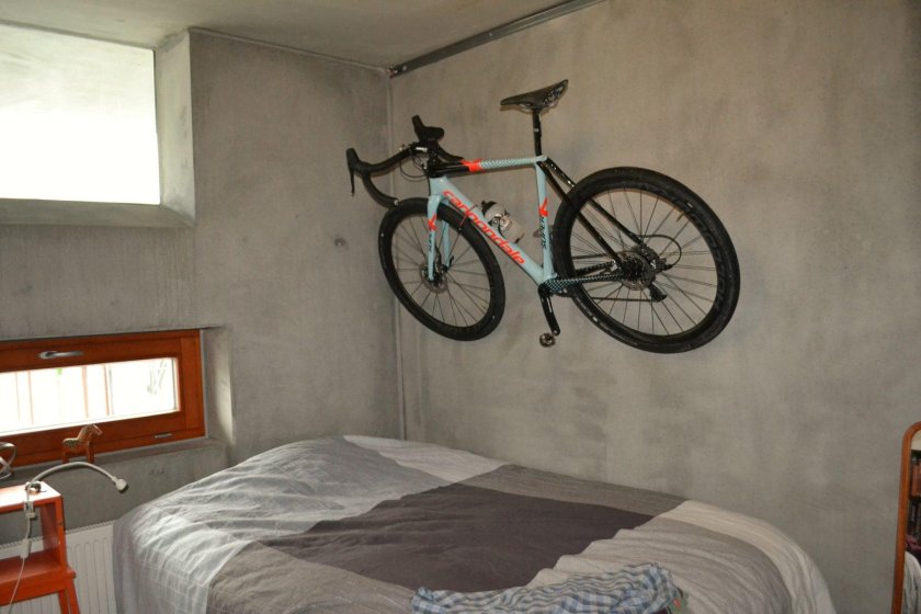 Велосипед в комнате