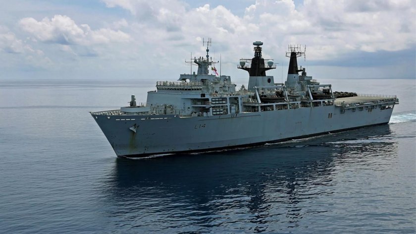 HMS Albion (l14)