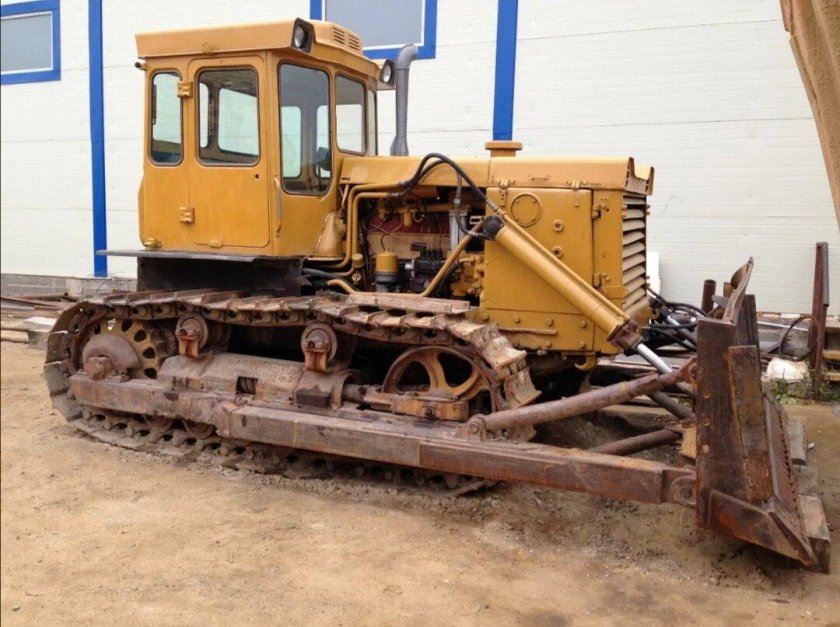 Бульдозер ЧТЗ Т-170