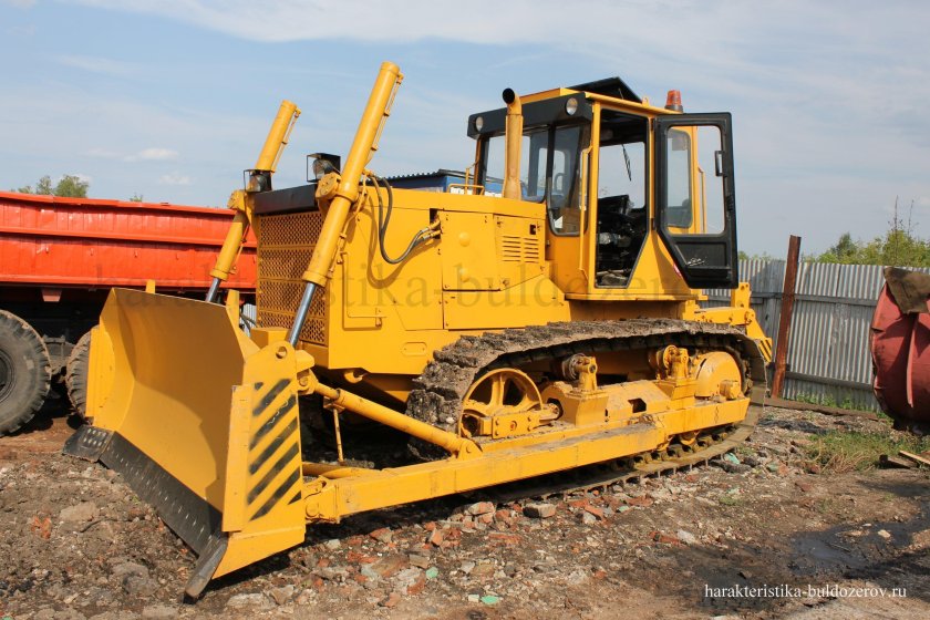 Трактор ЧТЗ б10м