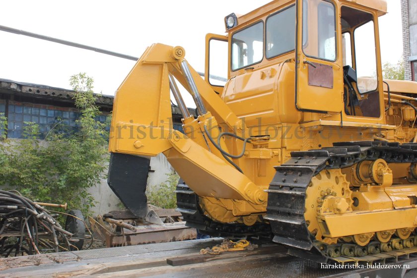 ЧТЗ 130 бульдозер