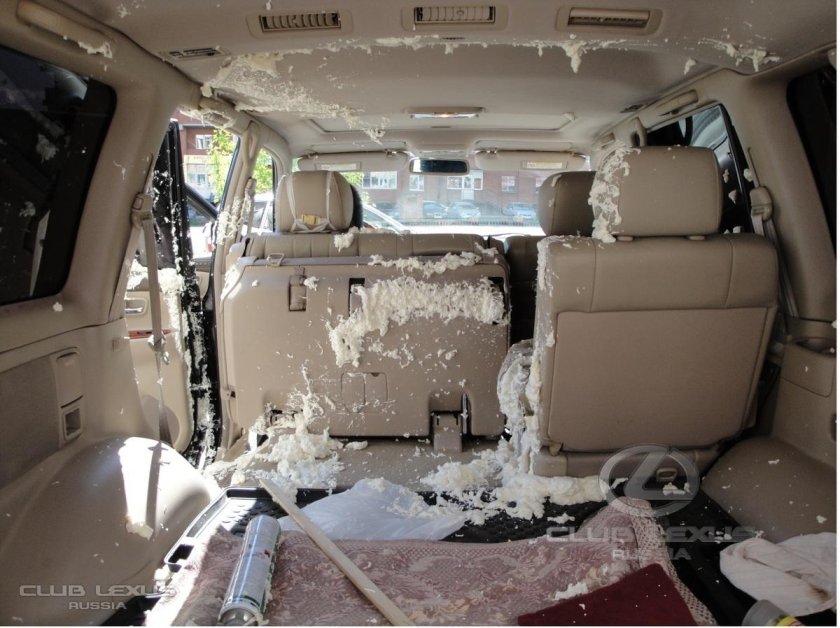 Монтажная пена взорвалась в авто