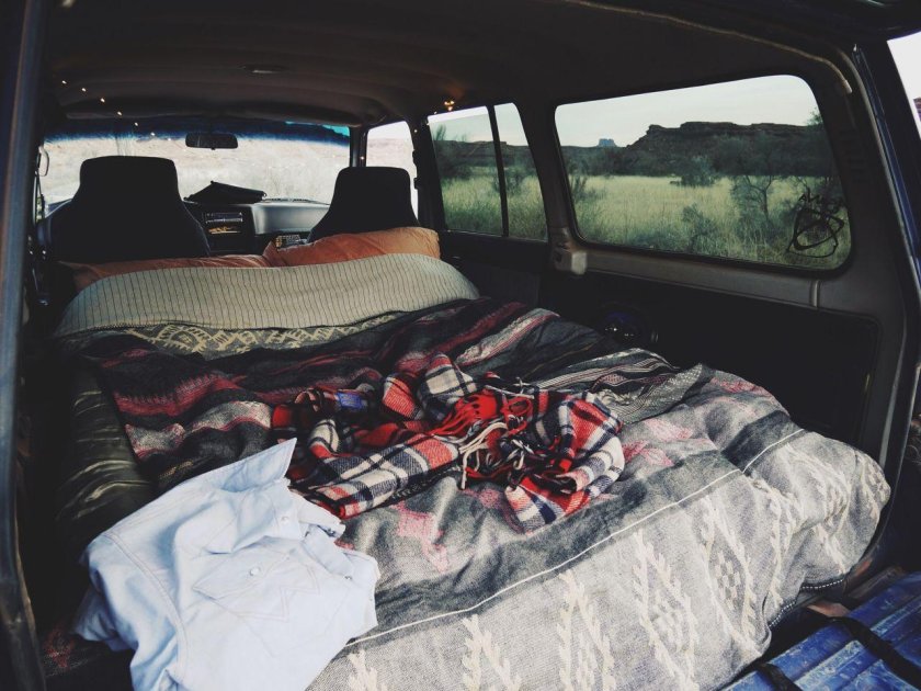 Кровать машина