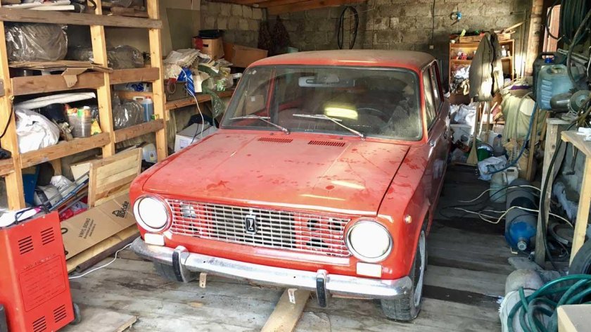 ВАЗ 2103 В гараже
