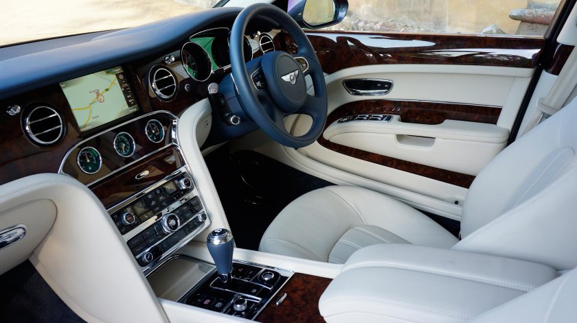 Bentley Mulsanne 2022 салон