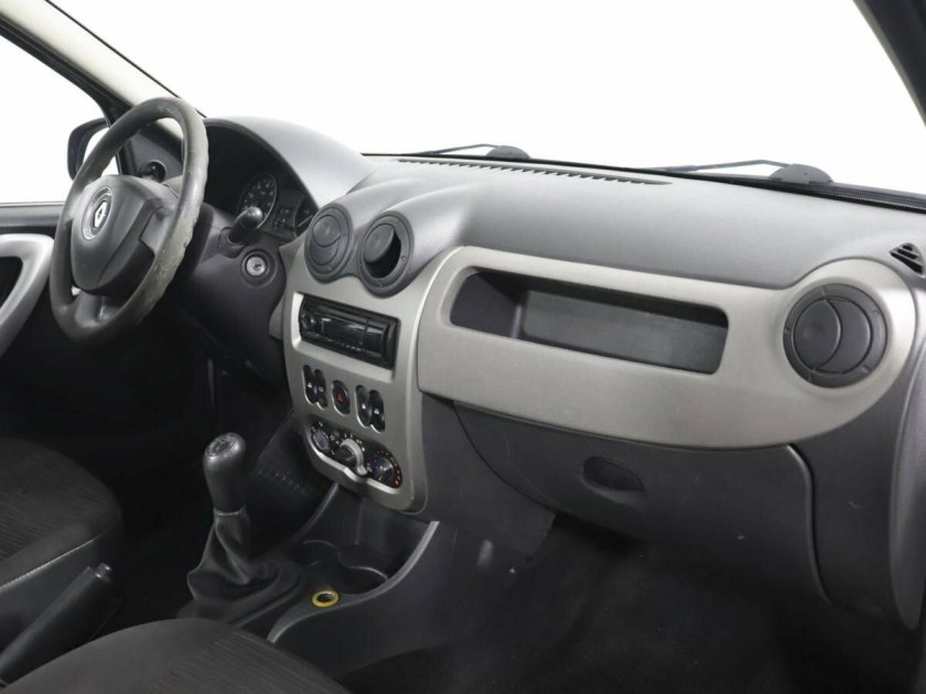 Рено Сандеро 1 салон