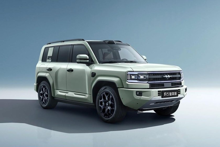 Китайский внедорожник tank 300