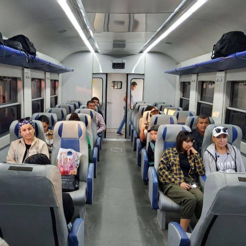 Электропоезд Ташкент Ходжикент