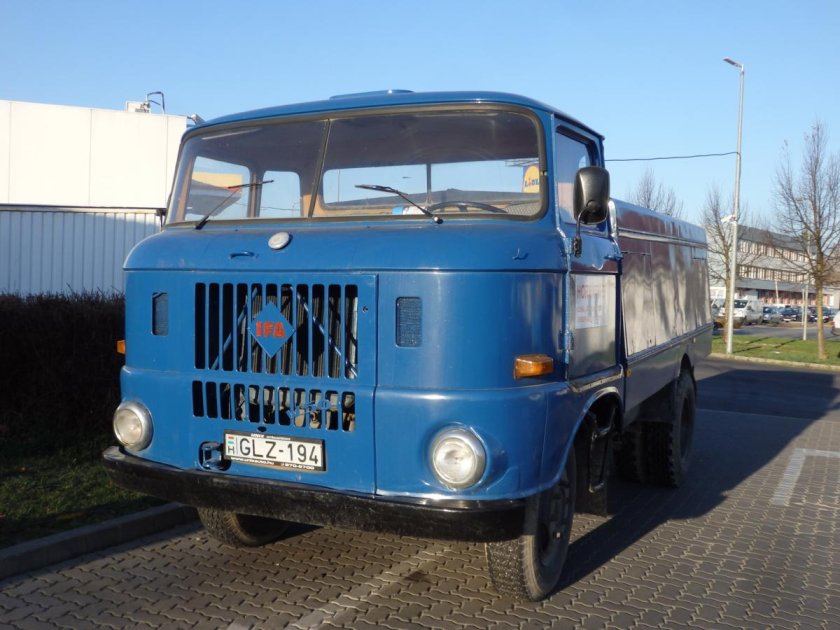 IFA w50