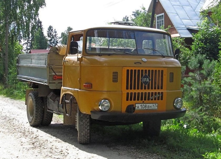 Автомобиль IFA w50