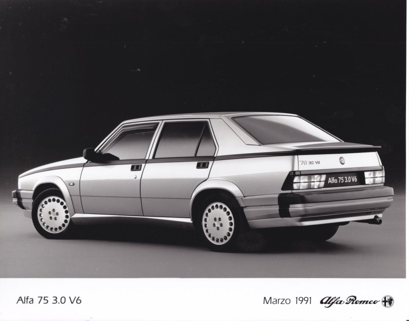 Alfa Romeo 75 3.0 v6