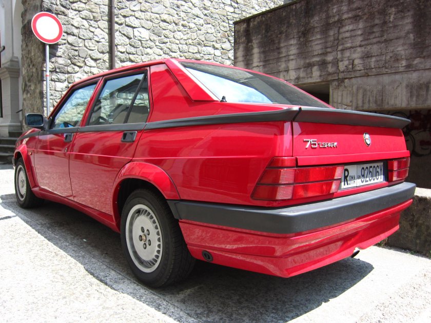 Alfa Romeo 75 Twin Spark 2.0