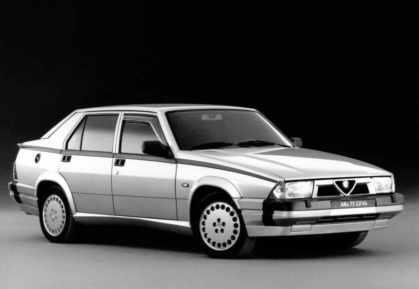 Alfa Romeo 75 3.0 v6
