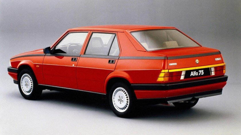 Alfa Romeo 75 1985
