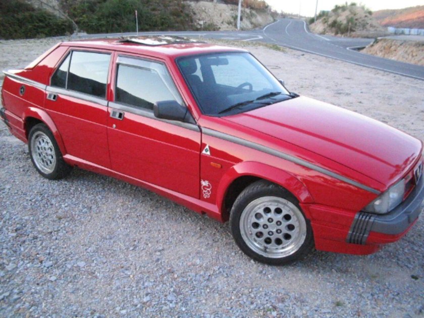 Alfa Romeo 75