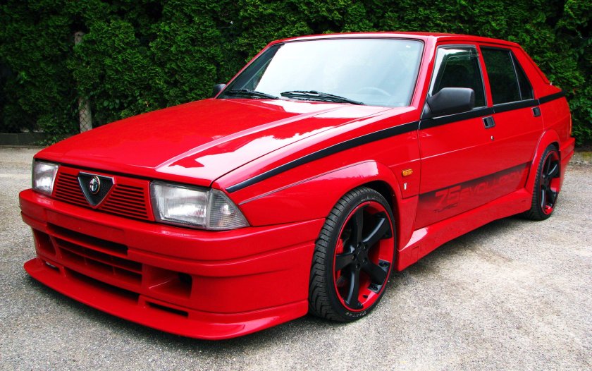 Alfa Romeo 75 Turbo