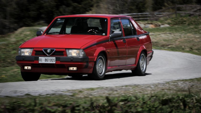 Alfa Romeo 75