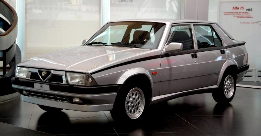 Alfa Romeo 75 1988