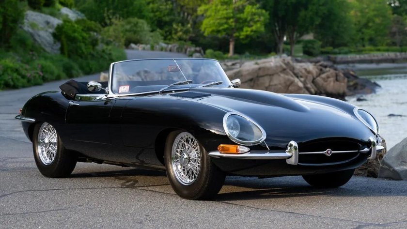 Jaguar e type roadster