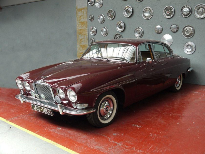 Jaguar Mark 10