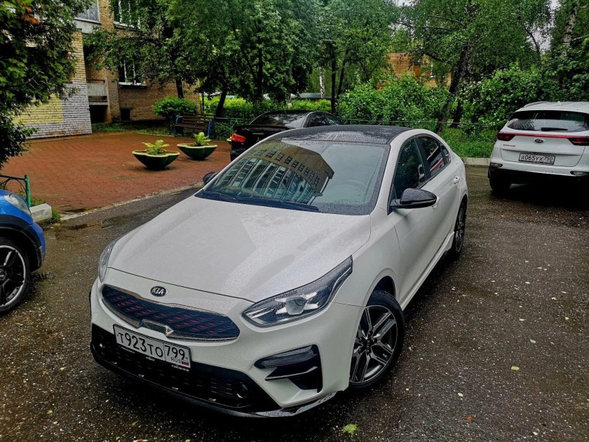 Киа Церато 4 черная крыша