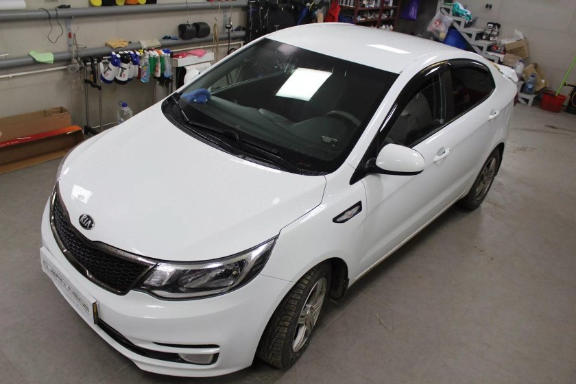Киа к5 белая с черной крышей