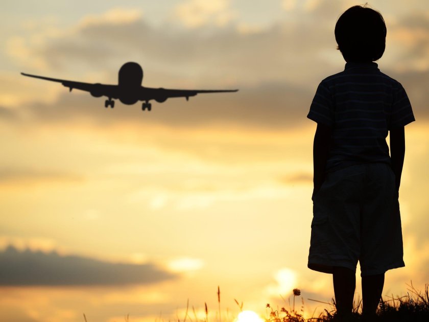 Самолет в небе