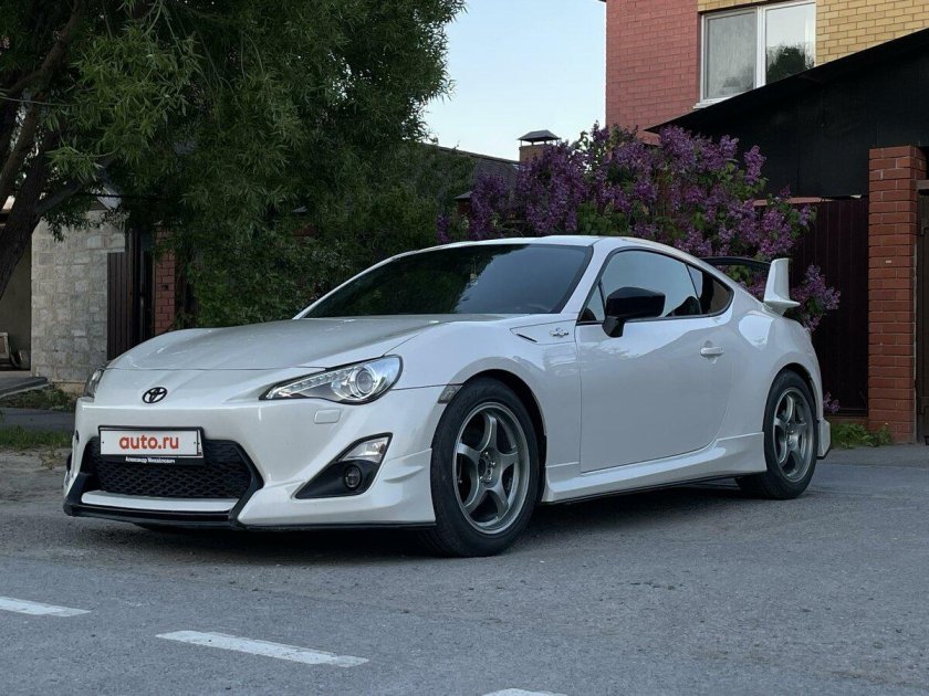 Тойота gt 86 2012