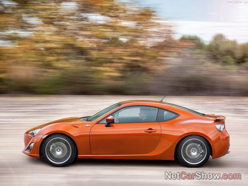 Тойота ГТ 86 2012